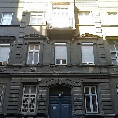 Apartment Lovag Design *